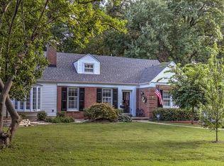 844 Warwick Ln, Saint Louis, MO 63122