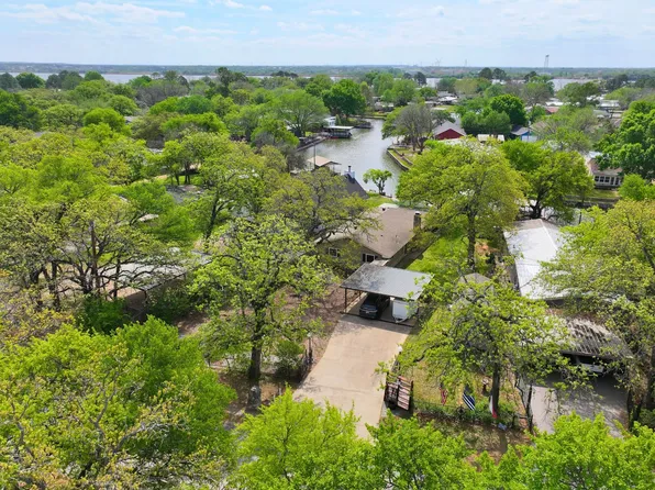 4311 N Port Ridglea Ct, Granbury, TX 76049