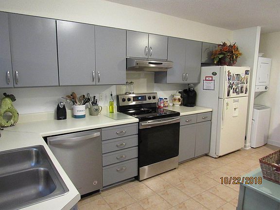 4th image of 209 Southlake Ct