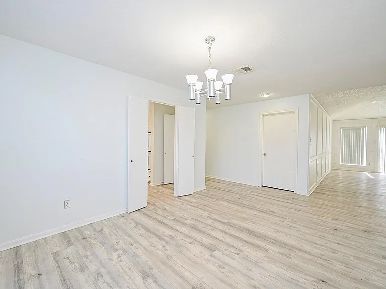 7735 Quail Meadow Dr — Photo 8