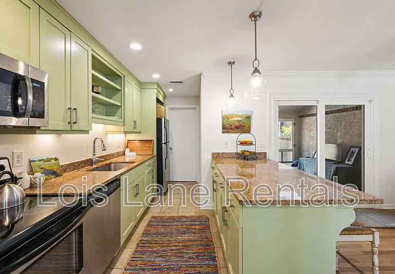 164 Queen St — Photo 4