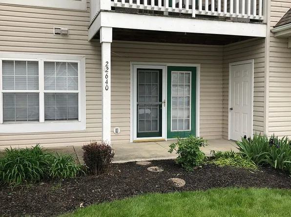 22640 Lenox Dr #215, Fairview Park, OH 44126