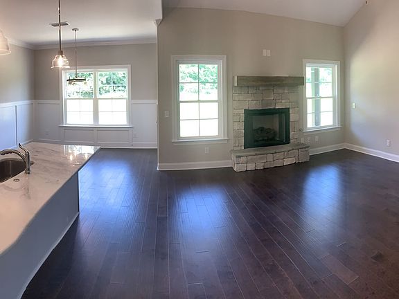 3rd image of 433 Beulah Rose Dr