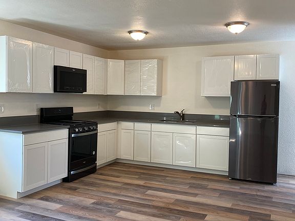 2nd image of 671 NE Sherwood Way #1
