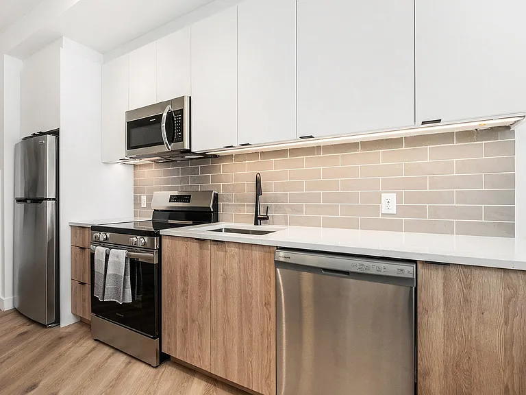 1600 James Naismith Dr — Photo 15
