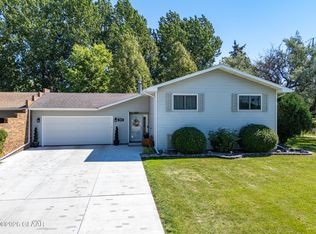 1621 Baron Blvd, Grand Forks, ND 58201