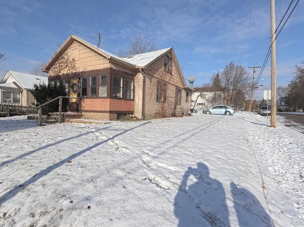 1004 Jefferson St, Ypsilanti, MI 48197