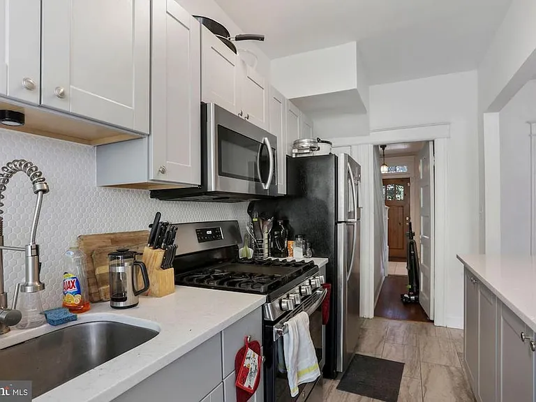 1006 Quebec Pl NW — Photo 9
