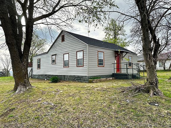 3rd image of 526 S Creek Ave