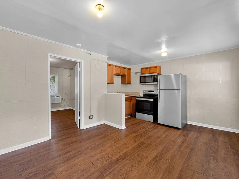 Gurley Flats — Photo 10