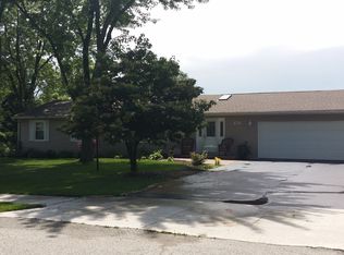 3803 Summit Dr, Valparaiso, IN 46383