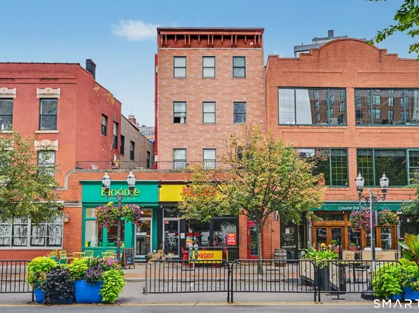 211 Main St APT 3A, Stamford, CT 06901