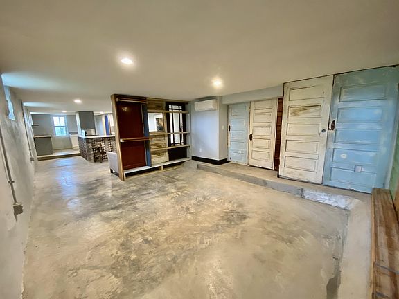 4th image of 2112 Tracy Ave