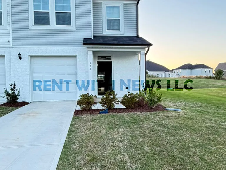 529 Eversden Dr — Photo 3