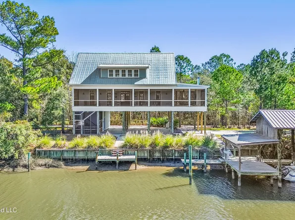 5081 E Way Dr, Pass Christian, MS 39571