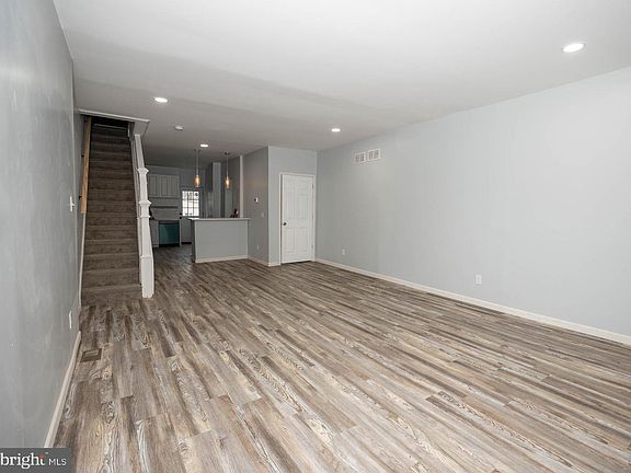 4th image of 13 W 27th St