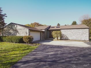 4083 E 2370th Rd, Sheridan, IL 60551