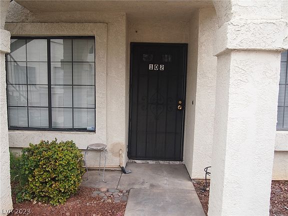 2nd image of 4878 Nara Vista Way Unit 102