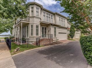 808 River Park Dr, Memphis, TN 38103
