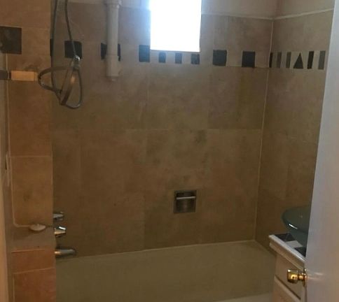 3rd image of 1338 N Maplewood Ave #1F