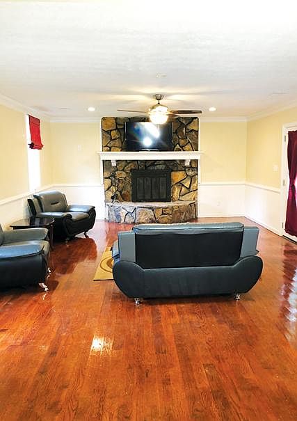 2nd image of 5179 Alder Ln