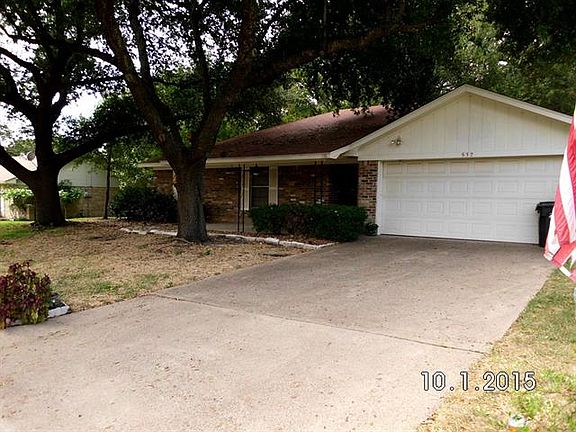 3rd image of 532 Wesley Dr