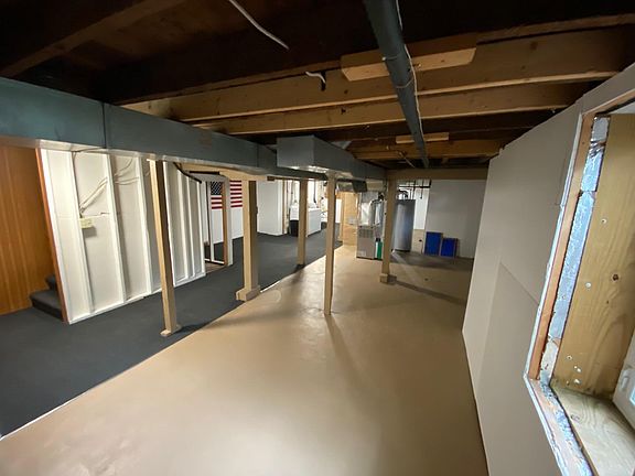 5th image of 928 8th Ave S