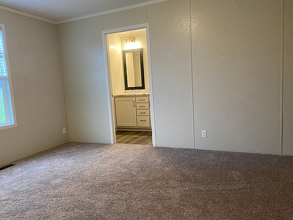 5th image of 264 Spruce Ave #264