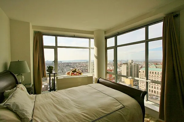 Rented by Corcoran | media 21