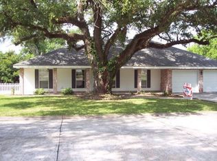 500 Racquet Ln, Houma, LA 70360