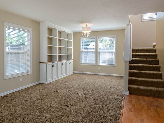 2nd image of 5025 Keams Ct