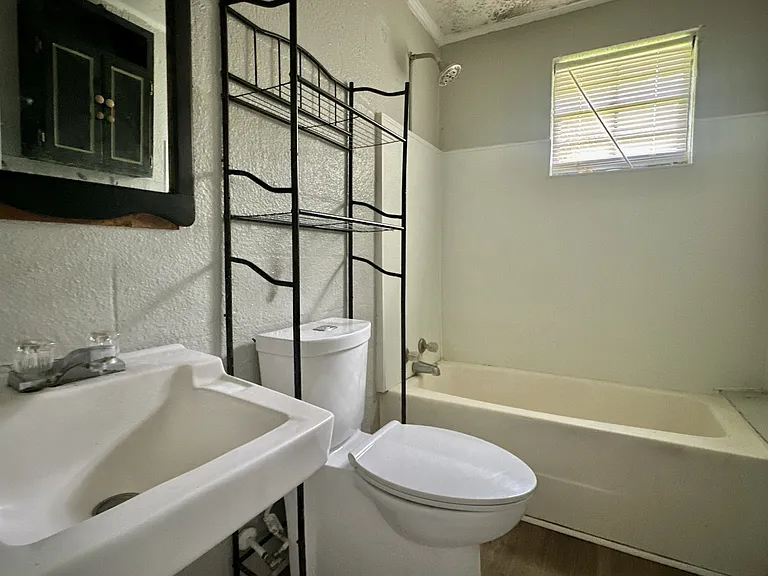 508 S Martin Luther King Jr Dr — Photo 14