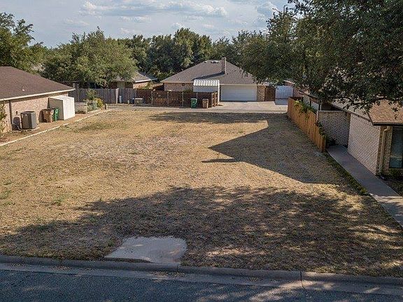 2nd image of 5522 Fairway Dr
