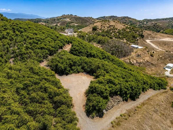 1 Palamino Cir, Temecula, CA 92590