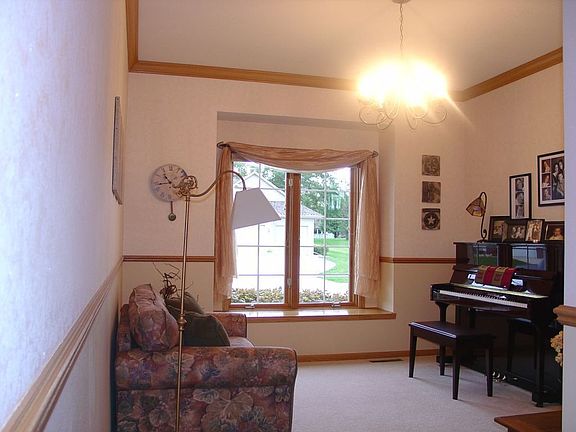 626 Eagle Ridge Dining