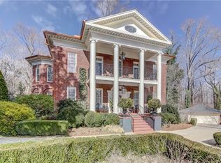 1530 Northwold Dr, Sandy Springs, GA 30350