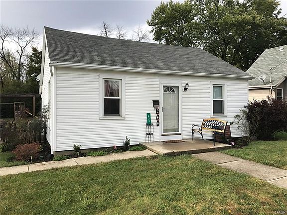 2nd image of 433 Salem St