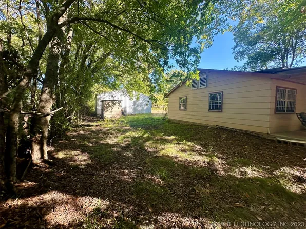 105 S 2nd St, Ravia, OK 73455