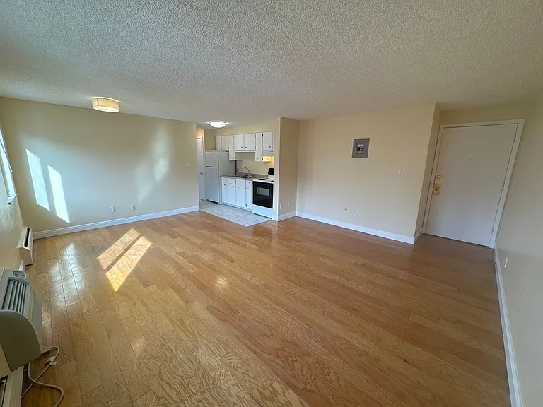 Spartan Court Apartments — Photo 6