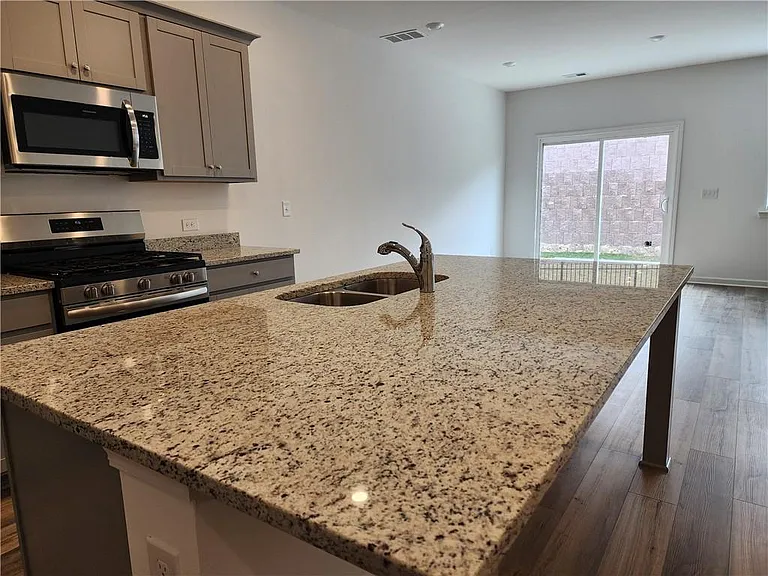 2714 Lou Ln — Photo 12