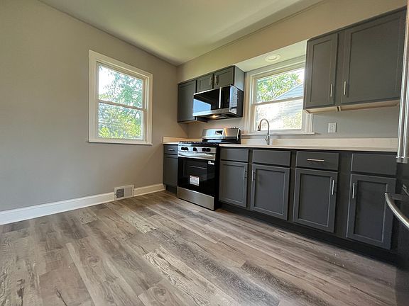4th image of 125 Riverside Dr