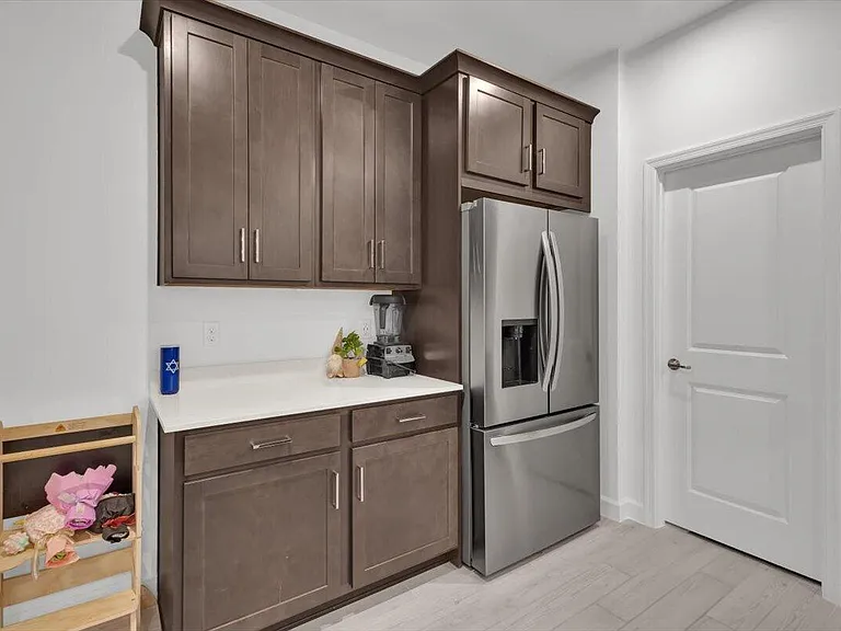 14391 SW Skye Dr — Photo 10