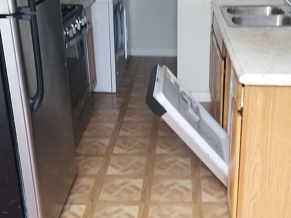 5th image of 7941 164th Ct #1