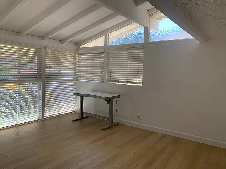 326 Las Riendas Dr — Photo 40