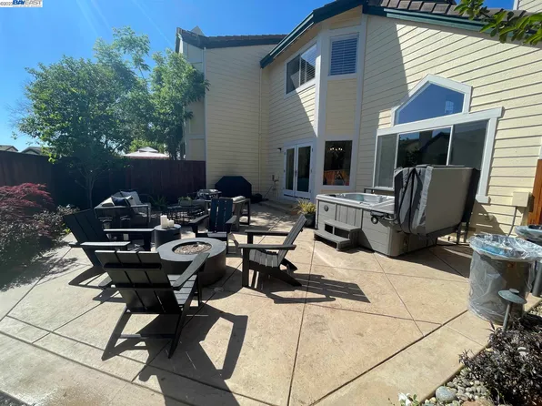 1291 Shell Cir, Clayton, CA 94517