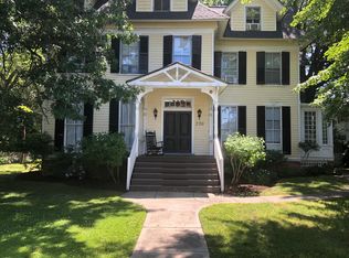 220 S Washington St APT 2, Easton, MD 21601