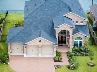 18103 Grotto Point Dr, Cypress, TX 77429