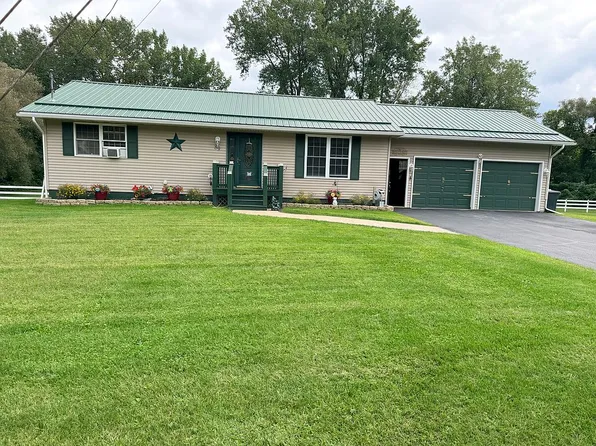 89 West St, Malone, NY 12953