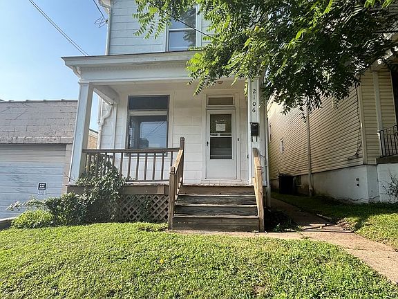 2nd image of 2106 Lawn Ave #2
