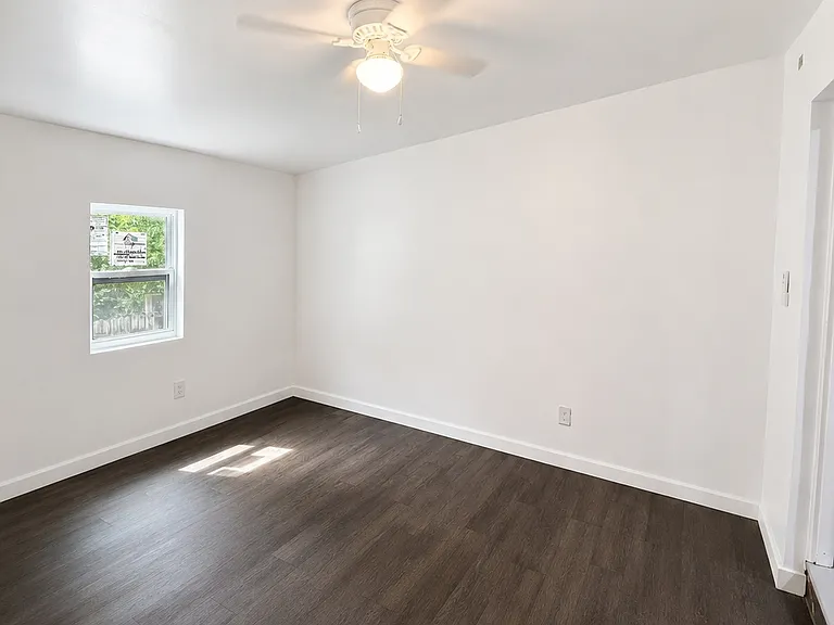 2739 Wagner St — Photo 9